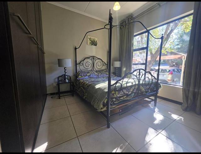 2 BEDROOM TOWNHOUSE FOR SALE IN GLENVISTA